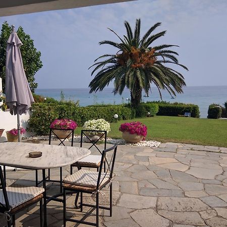 Beach Front Chanioti 폴리크로노 외부 사진