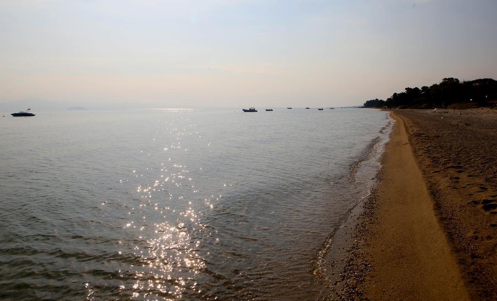 Beach Front Chanioti 폴리크로노 외부 사진
