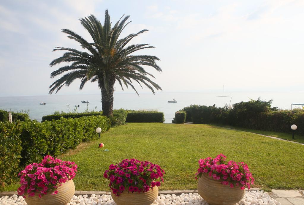 Beach Front Chanioti 폴리크로노 외부 사진